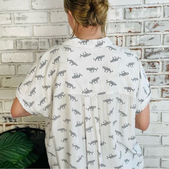 Jane & Delancey White Black Animal Print Short Sleeve Drop Shoulder Button Down - Picture 5 of 6